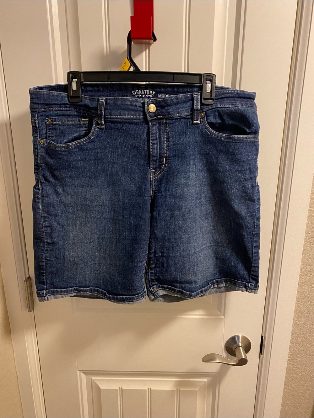 Levis Signature 16 Jeans Shorts Modern Bermuda Stretch Blue Denim
